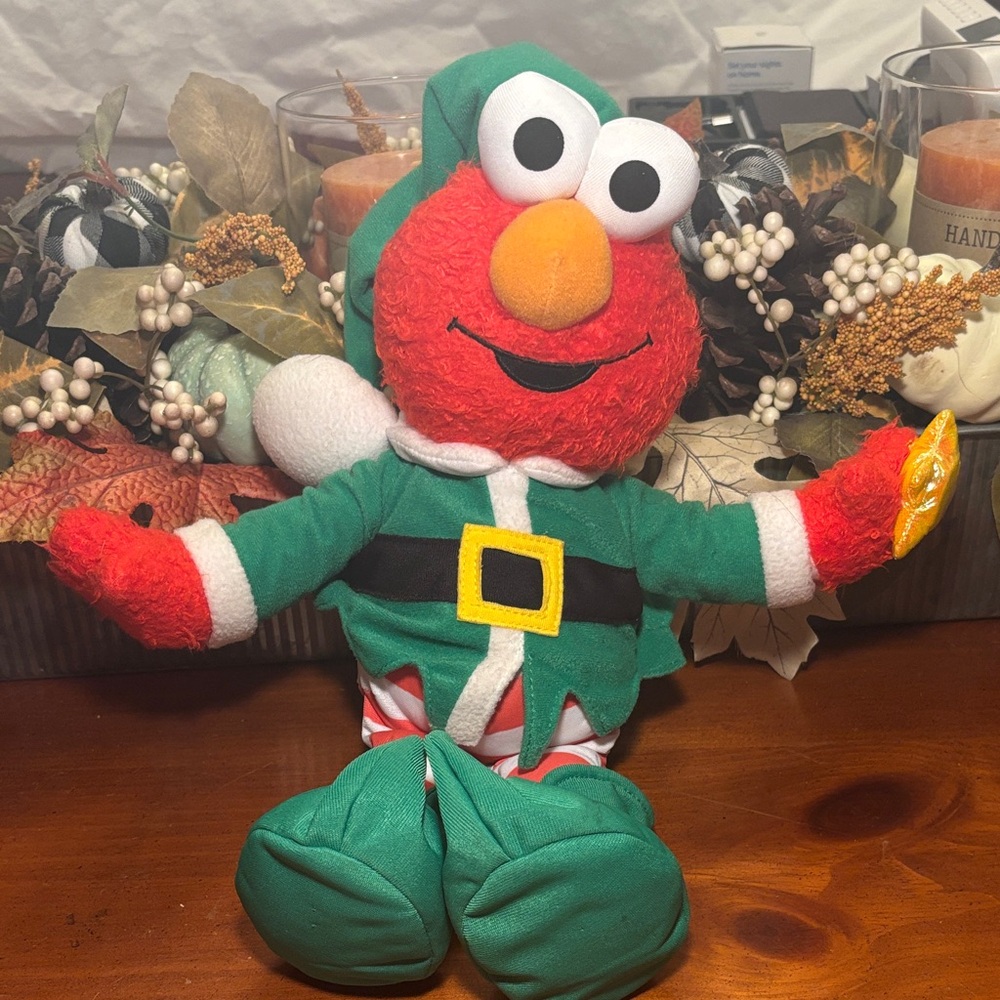 Vintage 2004 12 Days of Christmas Elmo Fisher Price Singing Collectible Toy